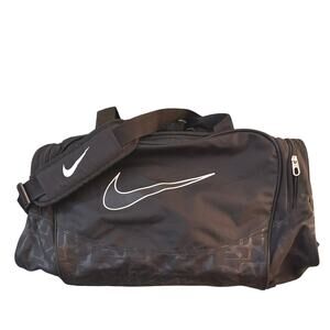 NIKE Large Black Duffle Bag 20x11x9 like NEW adjustable Shoulder Strap unisex